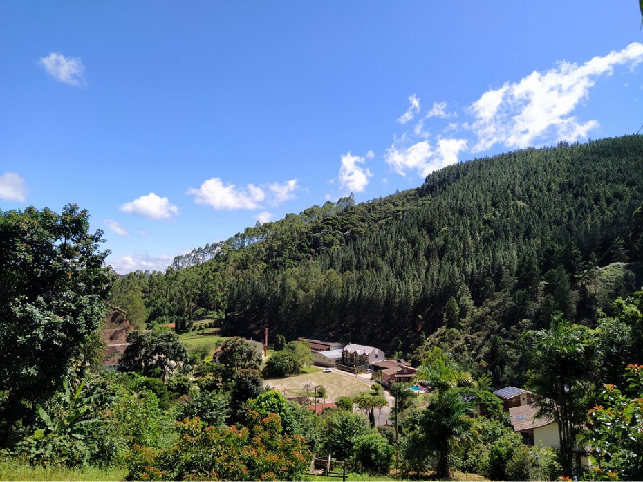 Vista da vila de Aracê - Pedra Azul